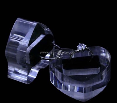 Custom wholesale acrylic heart shape wedding rings display blocks JD-249