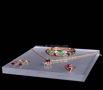 Custom wholesale acrylic pedestal stand base for jewelry JD-252