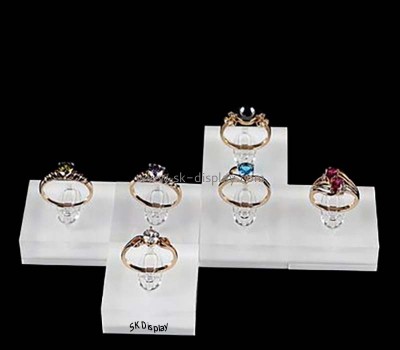 Custom wholesale acrylic countertop jewelry ring display props JD-260